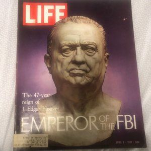 Vintage Life Mag. April 1971 - Hoover -FBI Advertisi-Vietnam-Exotics- John Deere